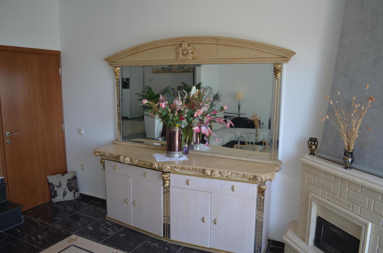 Villaer Aphrodite Lux Sea View